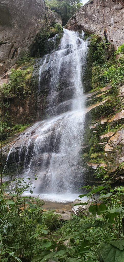 Bridal Veil Falls, Serra dos Orgãos N P