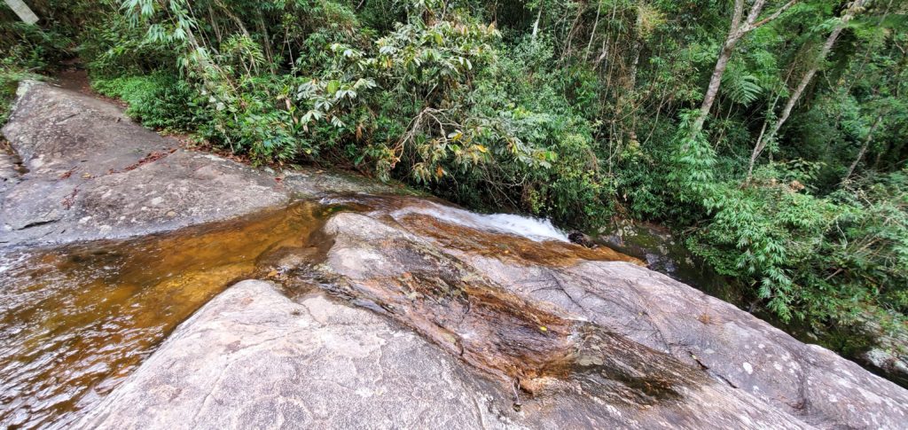 Stream crossing at lip of waterfall, Serra dos Orgãos N P