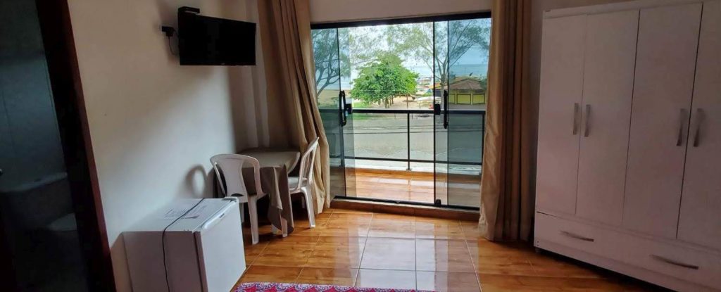 Oceanfront hotel room in Farol de São Thomé